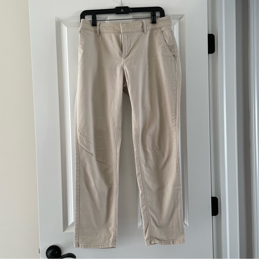 Women’s beige chino pants